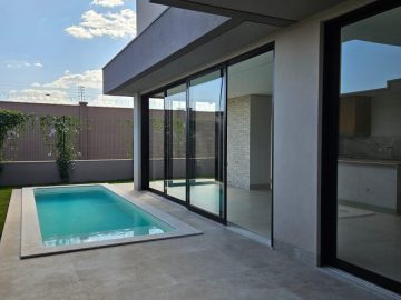 Casa em Condomnio - Venda - Novo Mundo - Uberlndia - MG