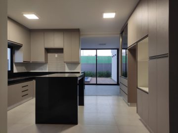 Casa em Condominio Zona Leste