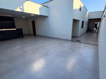 Casa - Venda - Jardim Holanda - Uberlândia - MG